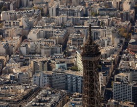 Vue aérienne du sommet de la tour Eiffel