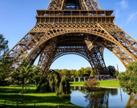Vue de la tour Eiffel depuis les jardins
