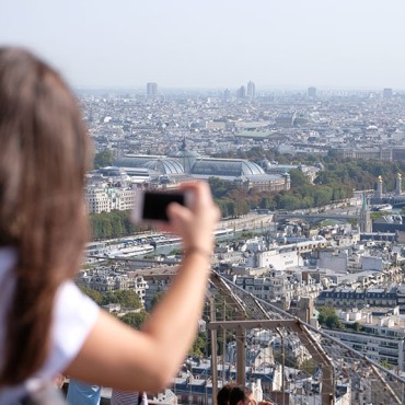 Vue depuis le 2ème étage avec visiteurs