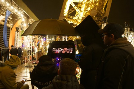 Photo d'un tournage à la tour Eiffel