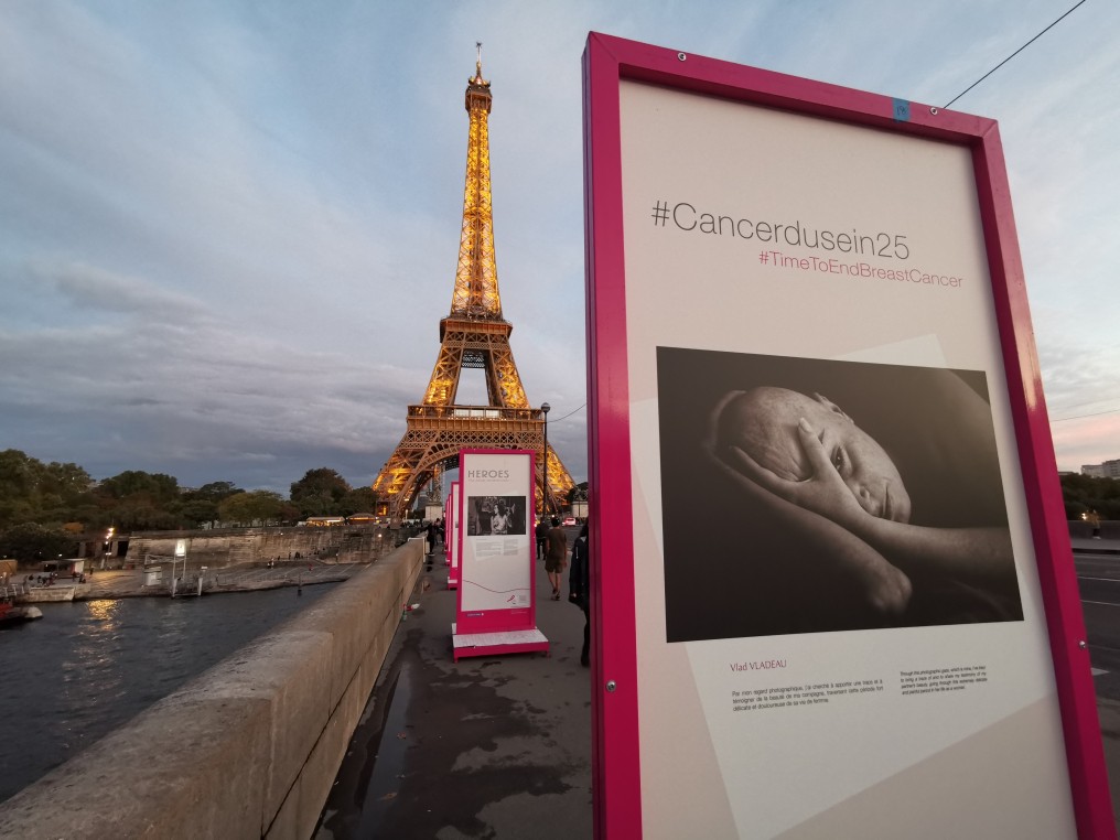 Octobre rose à la tour Eiffel