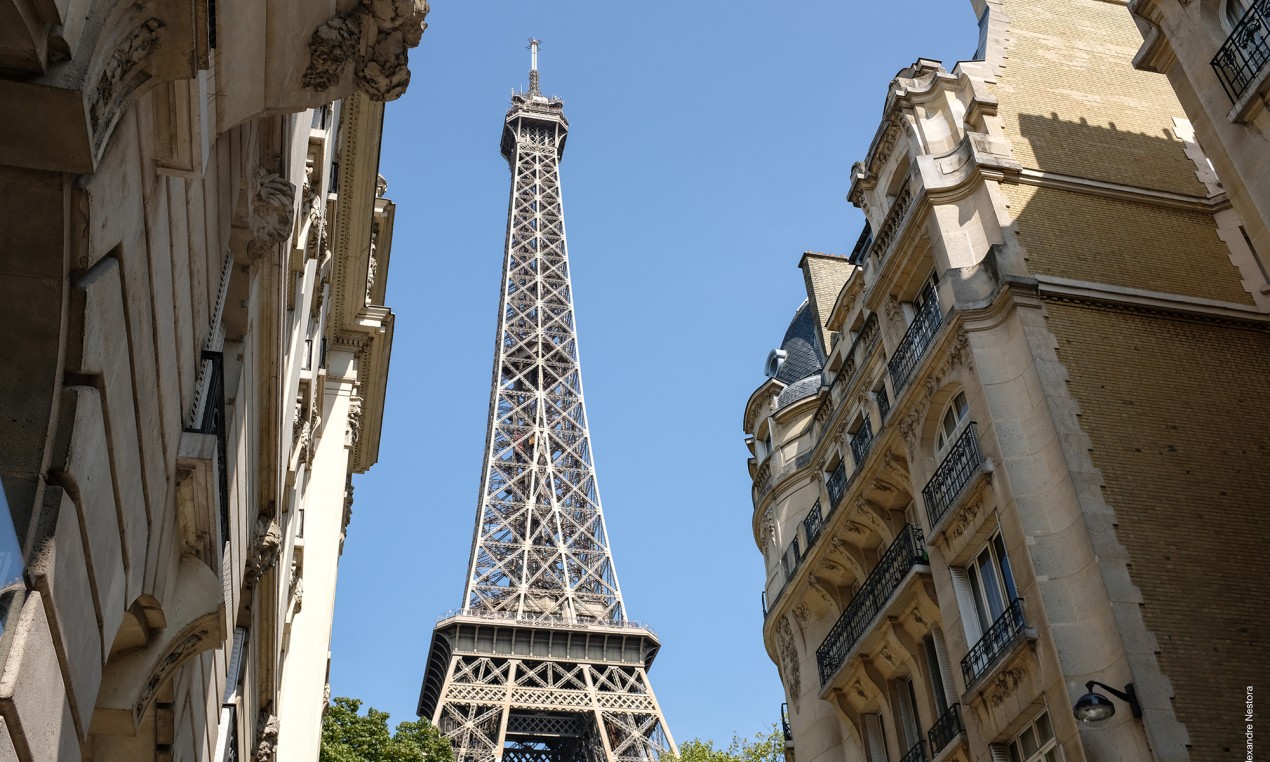Vue tour Eiffel proche